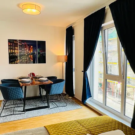Moderne Naehe Hbf-lift-tiefgarage-contactless Check-in Apartment