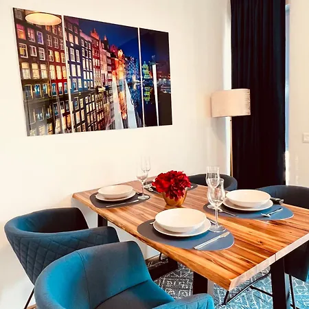 Moderne Naehe Hbf-lift-tiefgarage-contactless Check-in Apartment Hannover