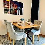 Moderne Naehe Hbf-lift-tiefgarage-contactless Check-in Apartmán *