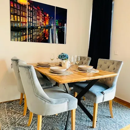 Moderne Naehe Hbf-lift-tiefgarage-contactless Check-in דירה *