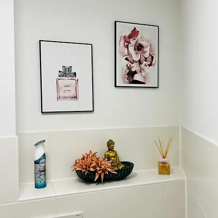 Moderne Naehe Hbf-lift-tiefgarage-contactless Check-in هانوفر